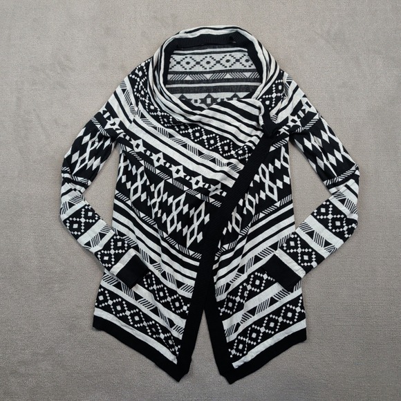 Red Camel Boho Geometric Draped Open Front Cardigan L Black White Tribal Knit — photo 2